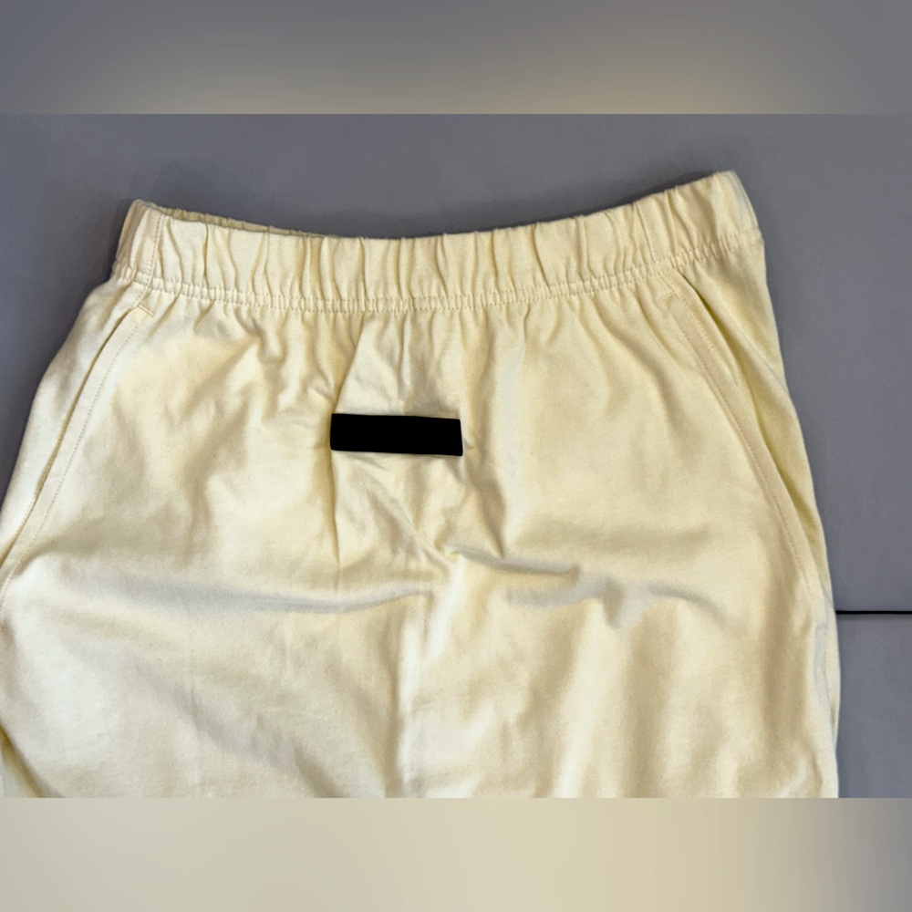 Fear of God Essentials Logo-Patch Straight Skirt - Picture 5 of 8